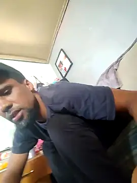 Snapshot of Tigermanboy chatting on October 17, 1:25 pm Tigermanboy online show from October 17, 1:25 pm