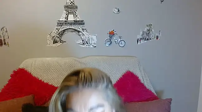 Snapshot of _SamanthaDoll_ chatting on January 8, 6:41 am SamanthaDoll online show from January 8, 6:41 am