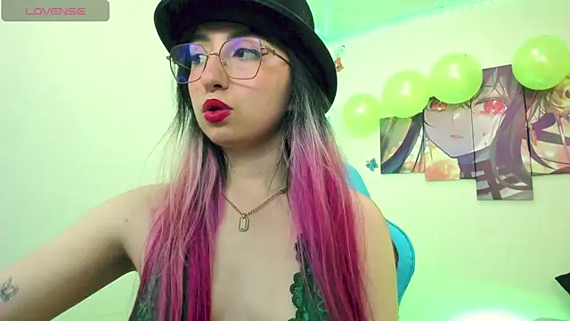 Snapshot of Julieta_cott chatting on March 17, 12:41 am Julieta cott online show from March 17, 12:41 am