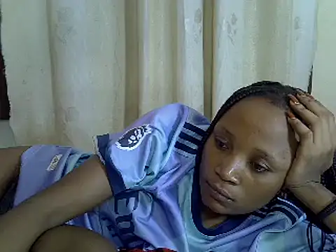 Snapshot of SpicyPetite chatting on February 23, 8:06 am SpicyPetite online show from February 23, 8:06 am