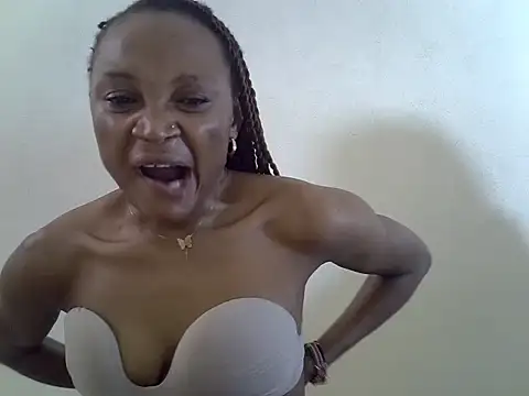 Snapshot of SpicyPetite chatting on October 17, 8:06 am SpicyPetite online show from October 17, 8:06 am