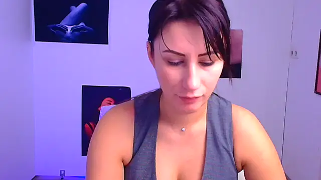 Loren Moa online show from January 18, 11:11 am