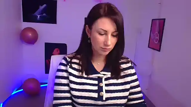 Loren Moa online show from March 19, 12:45 pm