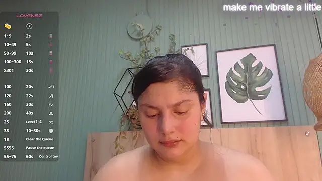 Snapshot of george_jonnes chatting on October 1, 10:10 am george jonnes online show from October 1, 10:10 am