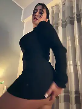 Snapshot of tamara_jay chatting on January 18, 1:52 am tamara jay online show from January 18, 1:52 am