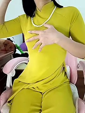    Erin    online show from January 17, 1:32 am