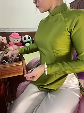    Erin    online show from April 19, 2:22 am