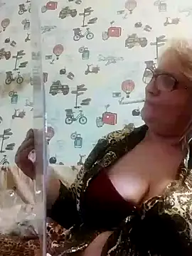 Snapshot of Forest-Lady chatting on January 4, 12:27 pm Forest-Lady online show from January 4, 12:27 pm