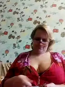 Snapshot of Forest-Lady chatting on January 17, 11:27 am Forest-Lady online show from January 17, 11:27 am