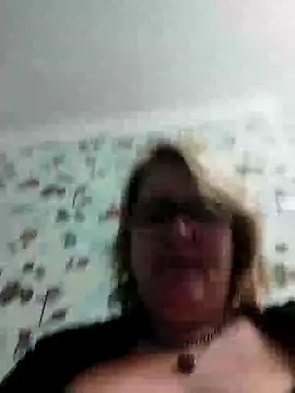 Snapshot of Forest-Lady chatting on February 11, 8:31 pm Forest-Lady online show from February 11, 8:31 pm