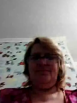 Snapshot of Forest-Lady chatting on February 13, 5:44 pm Forest-Lady online show from February 13, 5:44 pm