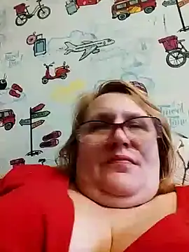 Snapshot of Forest-Lady chatting on February 14, 6:45 am Forest-Lady online show from February 14, 6:45 am