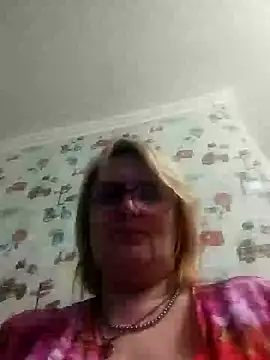 Snapshot of Forest-Lady chatting on February 16, 6:43 pm Forest-Lady online show from February 16, 6:43 pm