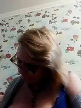 Snapshot of Forest-Lady chatting on February 23, 2:57 pm Forest-Lady online show from February 23, 2:57 pm