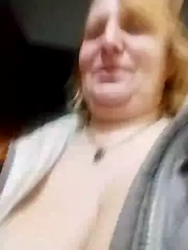 Snapshot of Forest-Lady chatting on March 7, 10:43 pm Forest-Lady online show from March 7, 10:43 pm