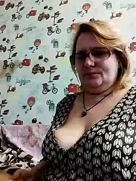 Snapshot of Forest-Lady chatting on March 13, 1:40 pm Forest-Lady online show from March 13, 1:40 pm