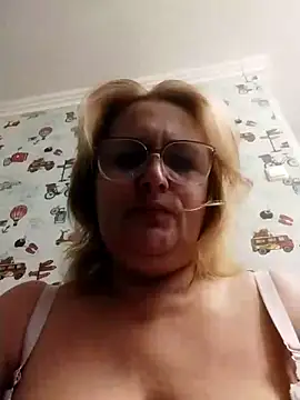 Snapshot of Forest-Lady chatting on September 17, 6:53 pm Forest-Lady online show from September 17, 6:53 pm