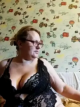 Snapshot of Forest-Lady chatting on October 3, 10:34 am Forest-Lady online show from October 3, 10:34 am