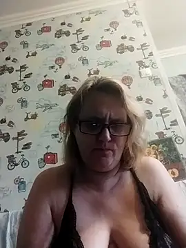 Snapshot of Forest-Lady chatting on October 29, 7:21 am Forest-Lady online show from October 29, 7:21 am