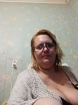 Snapshot of Forest-Lady chatting on November 27, 11:45 am Forest-Lady online show from November 27, 11:45 am