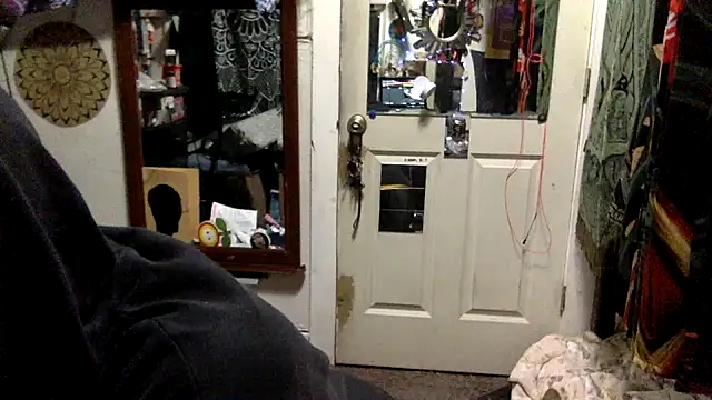 Snapshot of Robriguezxxx chatting on December 5, 4:43 am Robriguezxxx online show from December 5, 4:43 am