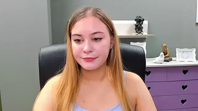 Snapshot of kitty_valeria chatting on February 2, 7:41 am kitty valeria online show from February 2, 7:41 am