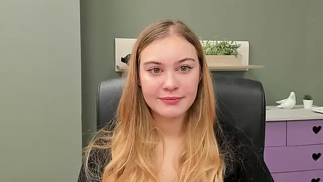 Snapshot of kitty_valeria chatting on February 23, 7:55 am kitty valeria online show from February 23, 7:55 am