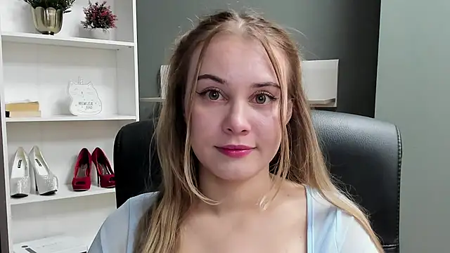 kitty valeria online show from December 18, 10:16 pm