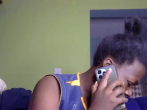 Snapshot of Horny-pretty chatting on February 5, 9:14 am Horny-pretty online show from February 5, 9:14 am