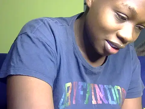 Snapshot of Horny-pretty chatting on February 19, 12:01 pm Horny-pretty online show from February 19, 12:01 pm