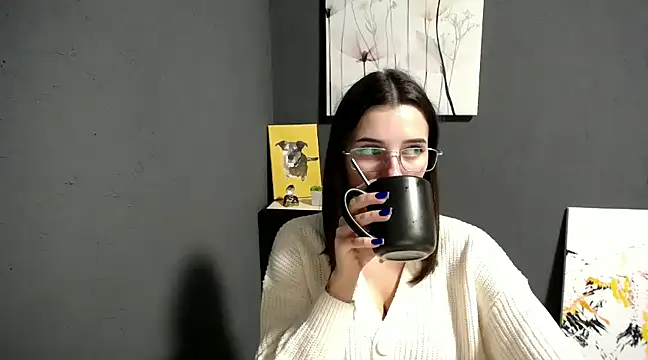 lady olivia  online show from December 2, 5:15 pm