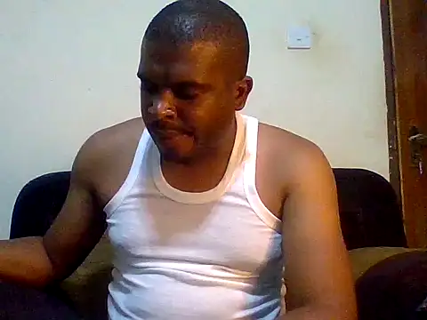 Snapshot of lui_cuuty chatting on September 24, 6:11 pm lui cuuty online show from September 24, 6:11 pm