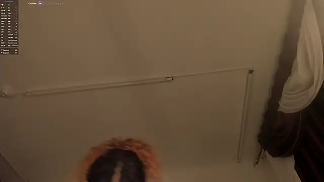 Snapshot of Samanntha_Rose chatting on January 12, 1:21 am Samanntha Rose online show from January 12, 1:21 am