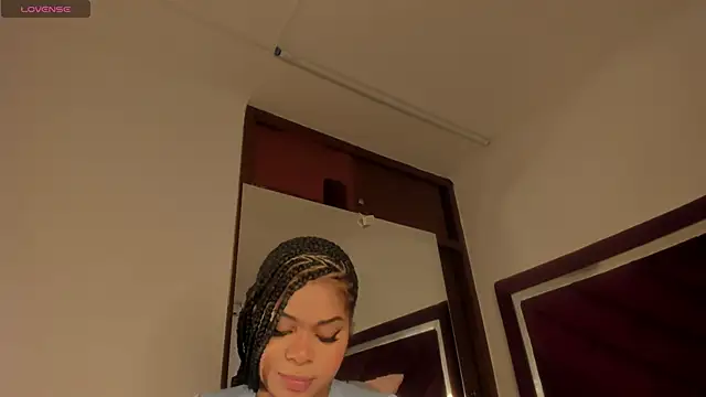 Snapshot of Samanntha_Rose chatting on February 6, 7:07 pm Samanntha Rose online show from February 6, 7:07 pm