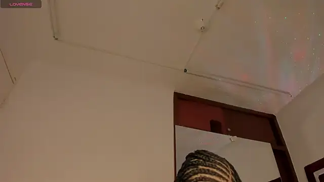 Snapshot of Samanntha_Rose chatting on March 10, 7:18 pm Samanntha Rose online show from March 10, 7:18 pm