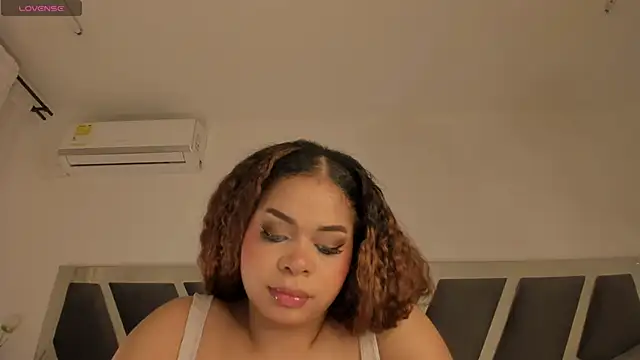 Snapshot of Samanntha_Rose chatting on October 30, 7:36 pm Samanntha Rose online show from October 30, 7:36 pm