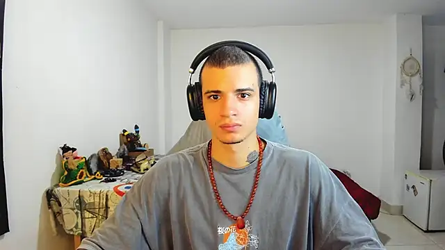 Balo lovers online show from March 18, 2:15 pm