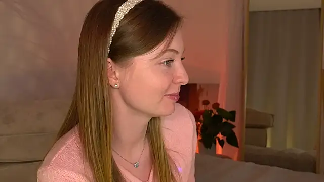 Snapshot of _elisa_omm_ chatting on November 20, 11:21 am elisa omm online show from November 20, 11:21 am