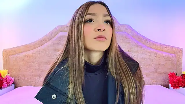 Victoria Adams14 online show from January 22, 1:11 pm