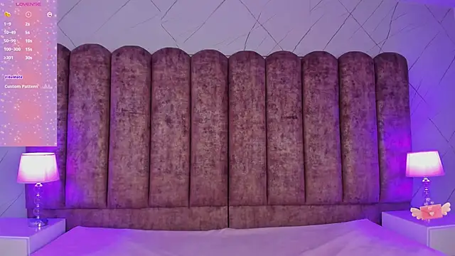 Victoria Adams14 online show from March 13, 1:40 pm