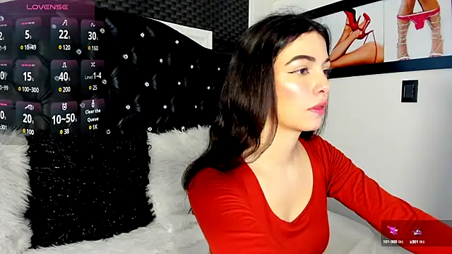 Snapshot of diana_queen_ chatting on January 13, 8:37 pm diana queen online show from January 13, 8:37 pm