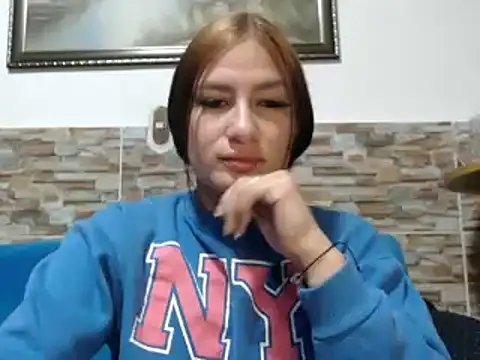 Snapshot of alice_trinity chatting on February 5, 1:58 am alice trinity online show from February 5, 1:58 am