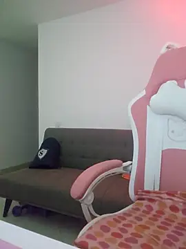 azumiichan online show from April 10, 12:05 am