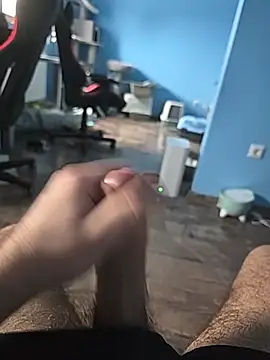 Snapshot of tibi2003_10 chatting on November 22, 8:57 am tibi2003 10 online show from November 22, 8:57 am