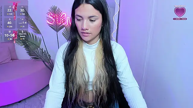 Snapshot of Chiara_tay chatting on February 2, 7:14 pm Chiara tay online show from February 2, 7:14 pm