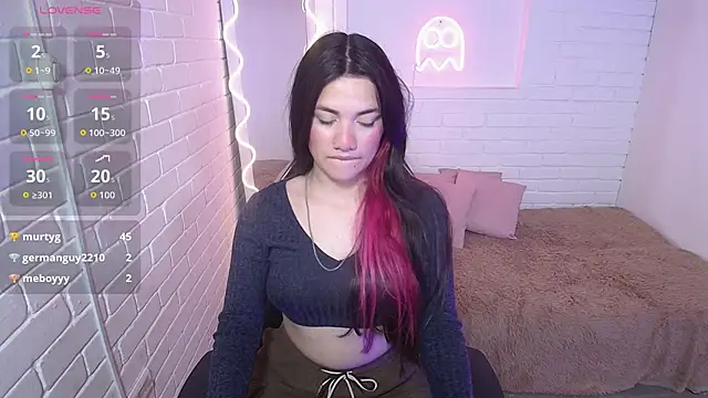 Snapshot of Chiara_tay chatting on October 5, 12:03 pm Chiara tay online show from October 5, 12:03 pm