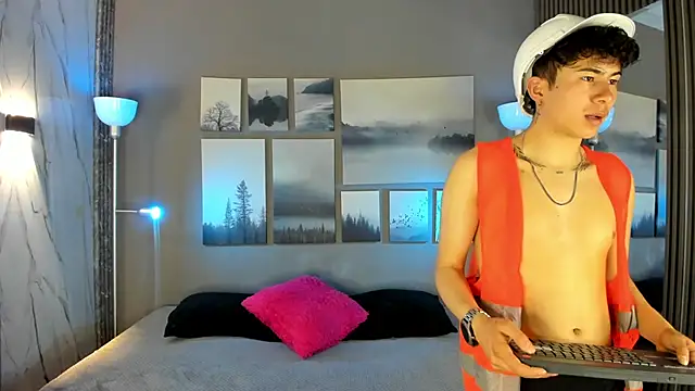 noah and rose online show from September 14, 7:57 pm