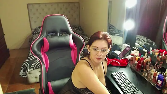 Carol Scottt online show from December 15, 7:13 am