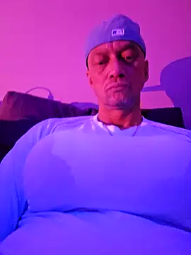 Snapshot of McdyllanXX chatting on March 4, 8:05 pm McdyllanXX online show from March 4, 8:05 pm