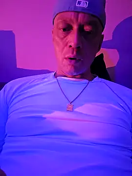 Snapshot of McdyllanXX chatting on March 10, 11:27 pm McdyllanXX online show from March 10, 11:27 pm